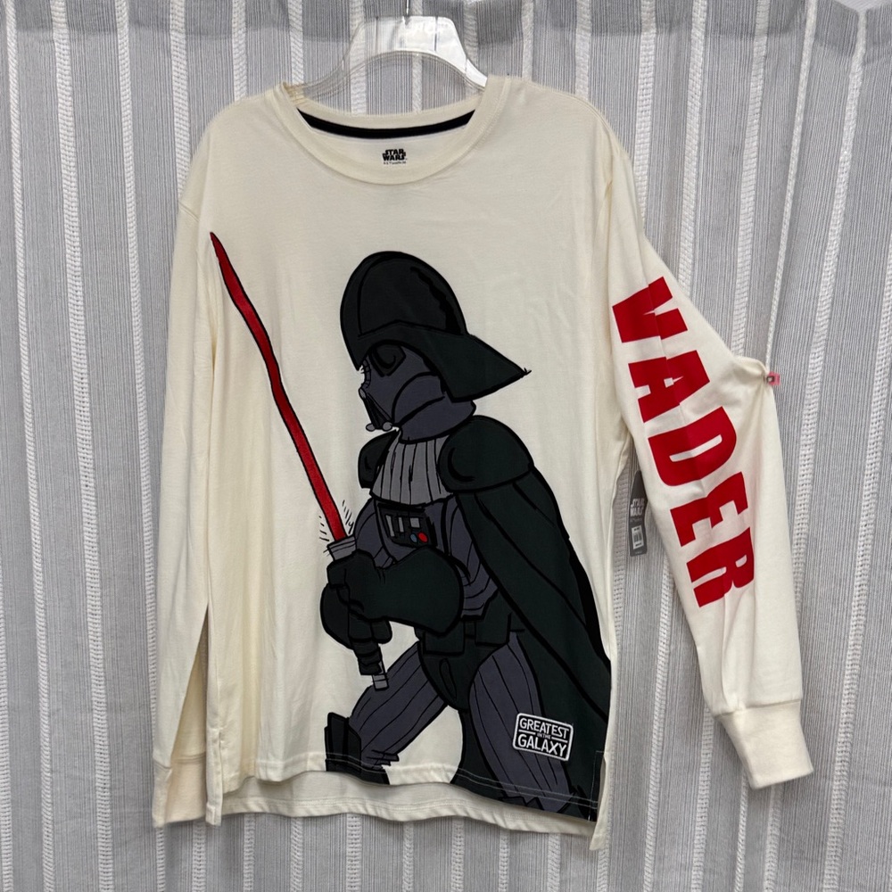 NWT Star Wars Vader Long‎ Sleeve Shirt - Cream, Black, and Red Size M